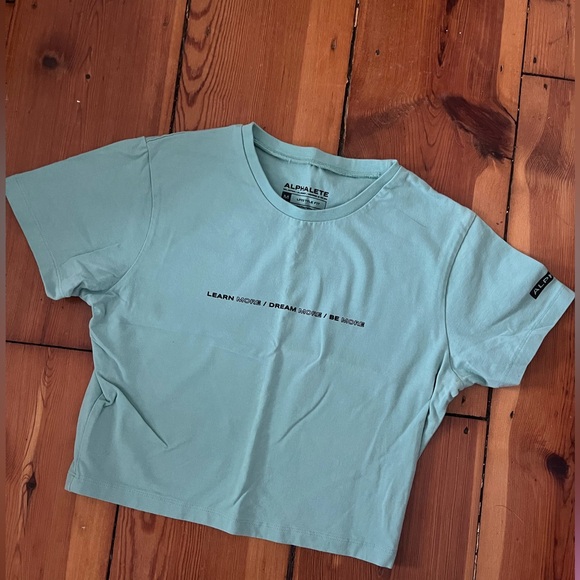 Alphalete Crop T - Picture 1 of 3
